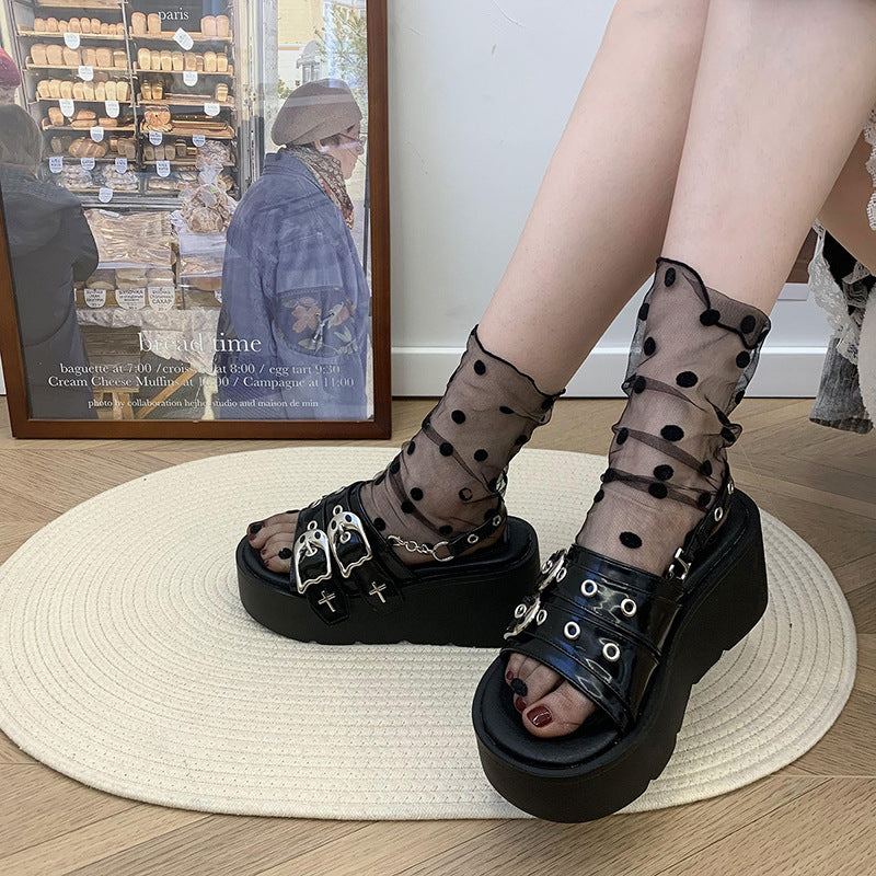 Sandali Platform Goth con Fibbie e Dettagli a Croce Neri